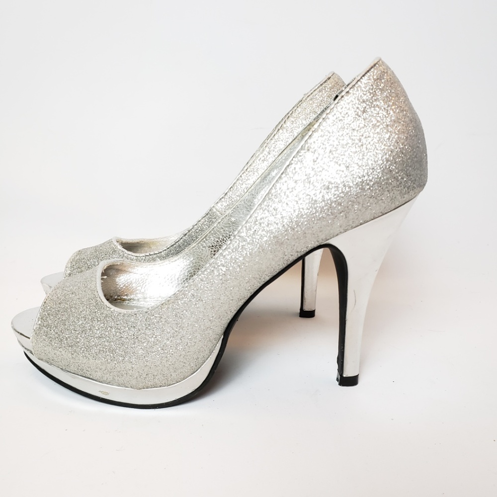 Rampage Silver glitter peep toe platform heels, 8.